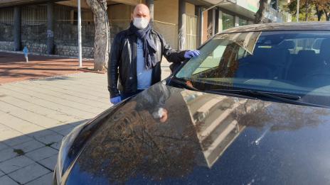 Варненски депутат даде колата си на РЗИ