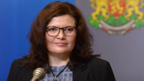 Малина Крумова оглави новата агенция за пътна безопасност