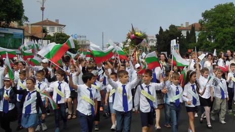 Над 200 бургаски ученици отправят послание за безопасност на пътя