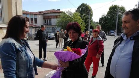 Цвета Караянчева в с. Аврен (СНИМКИ)