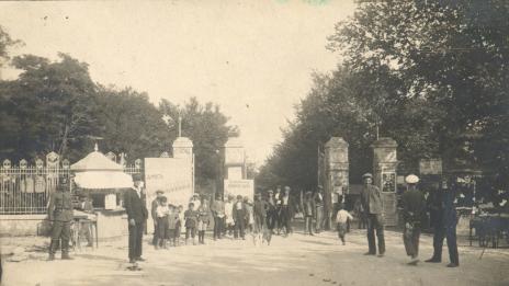 Непознатата история: Пролетната благотворителност в едни „интересни времена“
