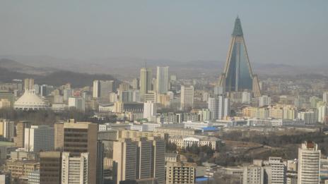 23-етажен блок рухна в Пхенян,  жертвите вероятно са стотици