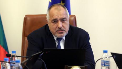 Заради винетките: Борисов маха двама шефове в АПИ и съветник