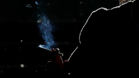 Русия и пушенето по балконите: Не била за пушене, а за огън  