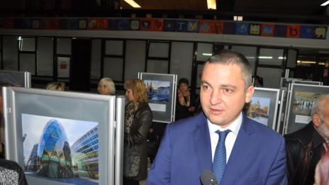 Портних: Във Варна категорично няма да има бежански център