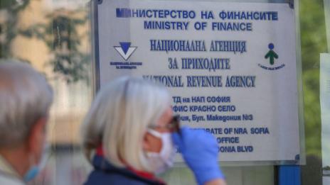 12 000 безработни без обезщетение, били са без договор