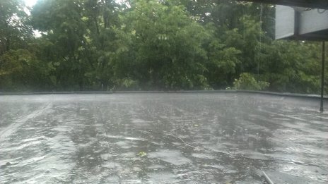 Валежите започват в средата на седмицата