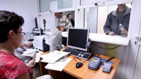 МВР издава документи за изборите 2в1