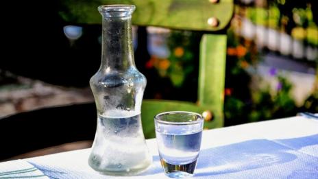 Руснаците обръщат гръб на водката