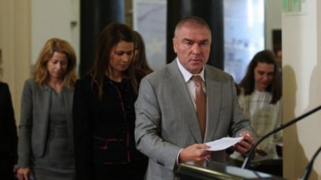 Веселин Марешки и Кръстина Таскова се отказаха от имунитета си