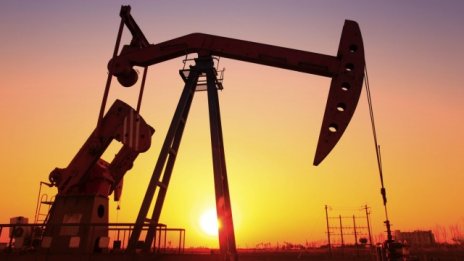 Петролът и природният газ поевтиняха