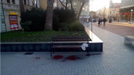 Локви кръв до шадраваните, откриха труп на мъж