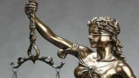 Дадоха 8 години строг затвор на непълнолетен, убил дядо за 4 лв.