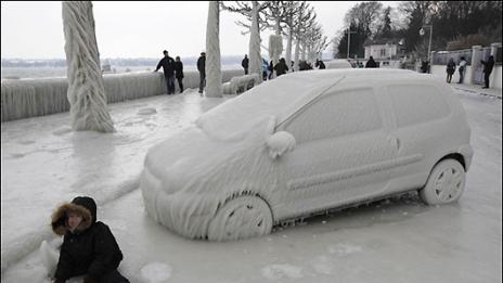 Осем жертви на студа в Италия