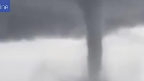 Огромен смерч удари бреговете на Валенсия (Видео)