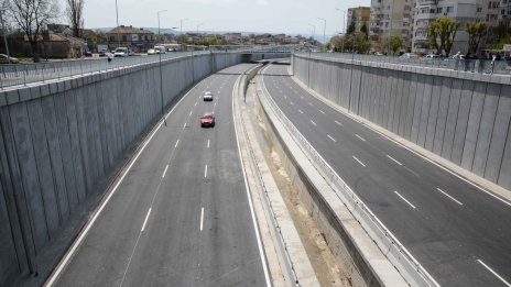 Извънредно: Жена се самоуби след скок на бул. "Левски" във Варна