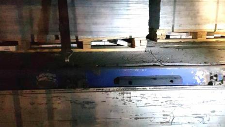 Митничари задържаха 38 400 къса контрабандни цигари, укрити в палети с риба