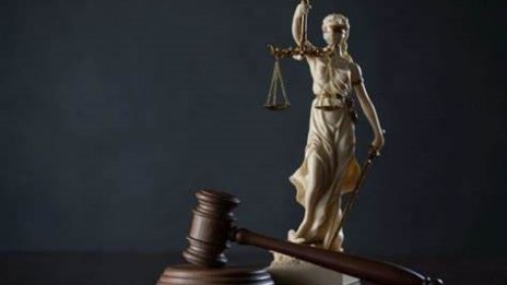 Осъдиха жена за търговия на дребно със стоки от защитени марки
