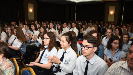 Наградиха 160 младежи, подаващи ръка на връстници срещу зависимостите