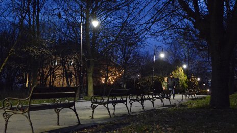 Морската градина във Варна е с изцяло подменено енергоспестяващо осветление