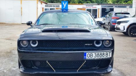 Извращение: Американски muscle-car става учебна кола на газ в София (СНИМКИ)