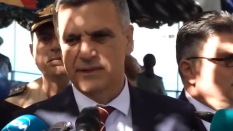 Премиерът в Балчик: Търсим баланса между здравето и туризма