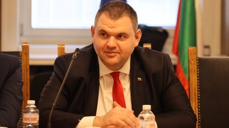 Пеевски: Няма тема Доган-Пеевски, има тема Пеевски и дерибеите