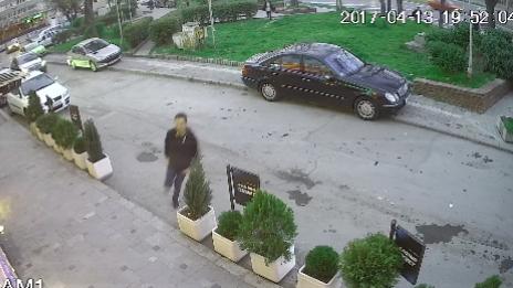 Варненската полиция издирва извършител на грабеж