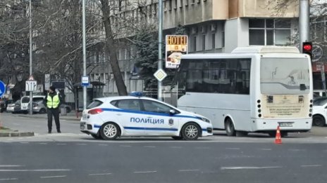 Автобус на градския транспорт помете жена на пешеходна пътека в Пловдив