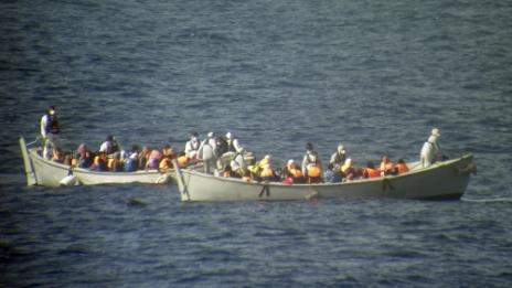 Италия спира да спасява бежанци в Средиземно море