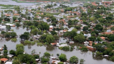 След водния ад в Парагвай – градче стана остров  