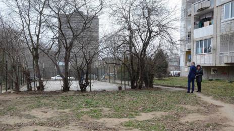 Кметът Иван Портних: Правим втори опит за облагородяване на 17 микрорайон в кв."Левски"