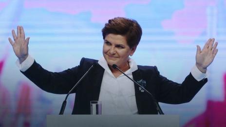 Малък автомобил се заби в премиерската лимузина