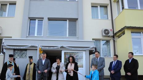 Във Варна откриха първият саниран блок с пари от ЕС (снимки+видео)