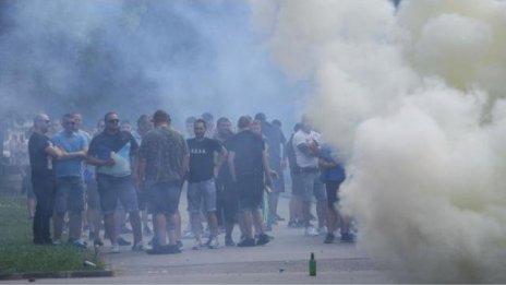 Хървати се опитали да убият фенове на Левски