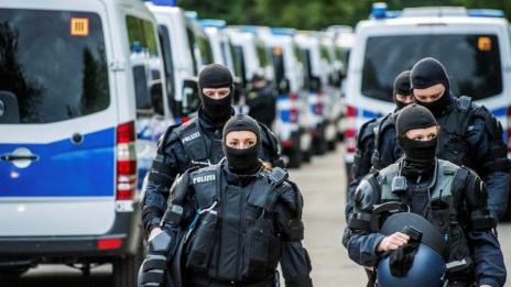 500-килограмова бомба бе открита до катедралата в Кьолн