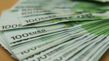 "Затягане на коланите" ли? В Гърция минималната заплата – €650  