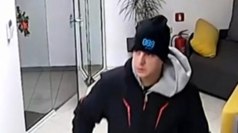 Мним служител открадна 10 лаптопа от офис на фирма
