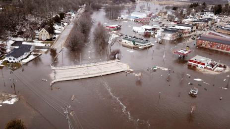 Щатът Небраска е под вода след като Мисури преля