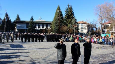 Банско се преклони пред делото на Никола Вапцаров