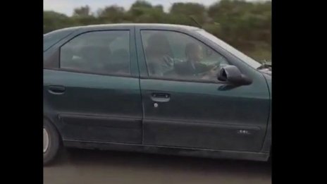 Съставиха 2 акта на бащата, дал на малолетния си син да кара със 120 км/ч по магистрала