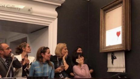 Картина на Банкси, продадена на търг се самоунищожи