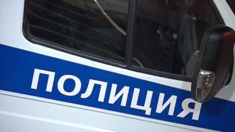 31-годишен мъж тормози жена си, скочи и на полицаи