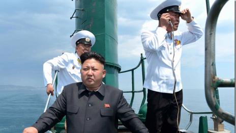 КНДР показа кадри на ракета за подводници