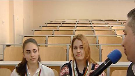 "Щрихи от утрото" (22.03.2017) -Варненски ученици се завърнаха с призови места от Националната философска конференция 