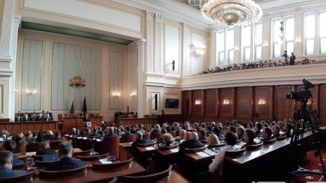 След решение на НС: Пращаме оръжие на Украйна