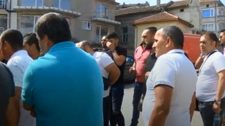 Омуртаг на среднощен протест заради загинало момче