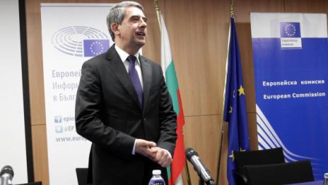 Политиците се познават по действията, рече Плевнелиев