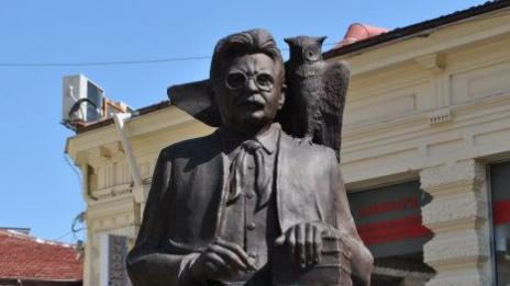 Откриха паметник на Елиас Канети в Русе