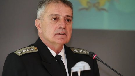 Началникът на отбраната е подал рапорт за освобождаване от военна служба